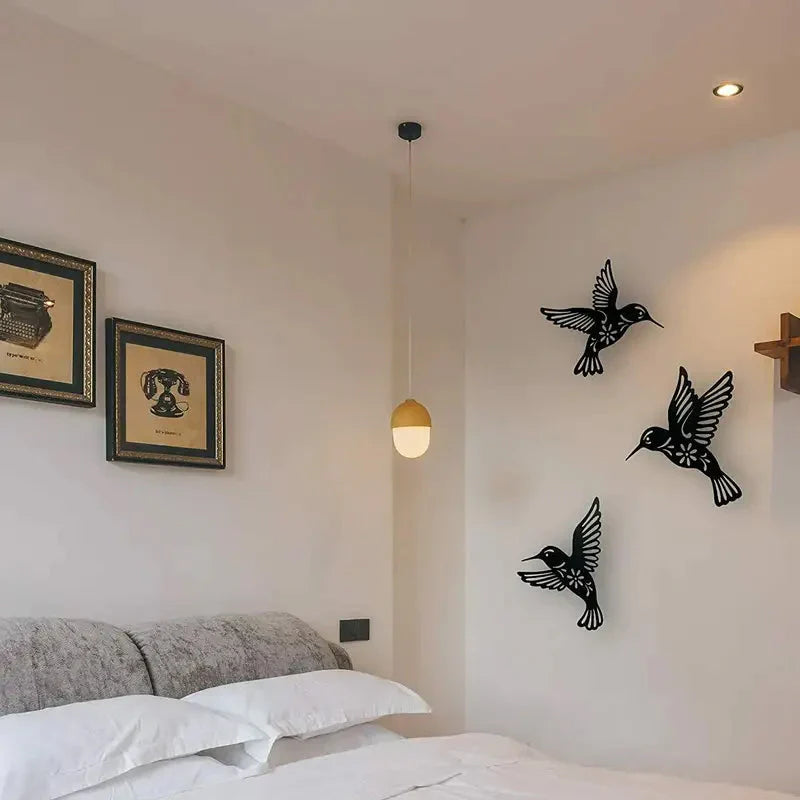 Wanddekoration mit stilvollen Vogelmotiven
