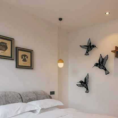 Wanddekoration mit stilvollen Vogelmotiven
