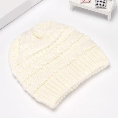 Handgefertigte Ponytail-Beanie für Damen