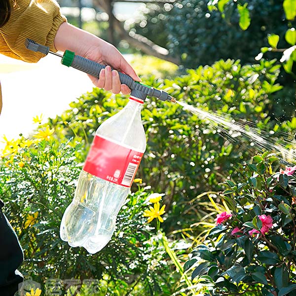 Praktischer Sprühadapter für PET-Flaschen