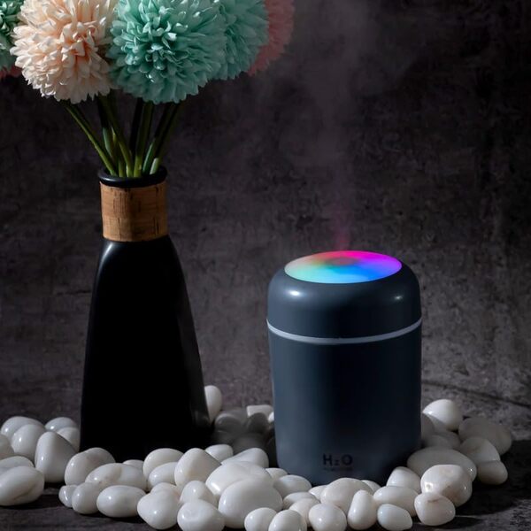 Aromatischer Luftbefeuchter mit LED-Licht